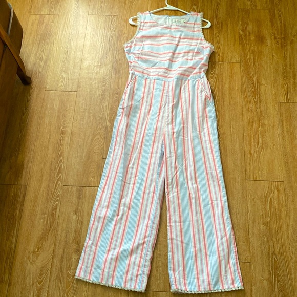 Vineyard Vines striped Tassled Jumpsuit. Size-8 - Picture 6 of 10